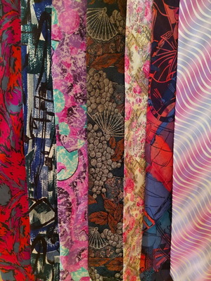 Men's ties vintage set of 7 silk and synthetic like new