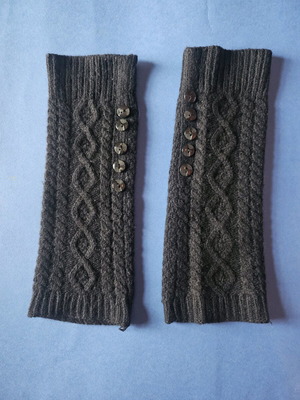 Sfera glove-like cuffs new, black knitted with buttons