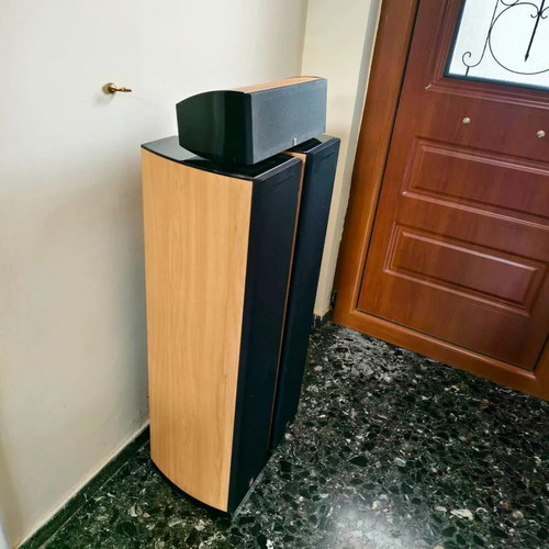 Morel Solus floor-standing speakers pair with center speaker used
