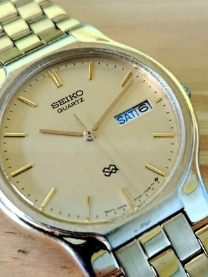 Seiko Quartz Day-Date watch used, gold tone