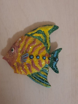 Fish magnet used, colorful with glitter