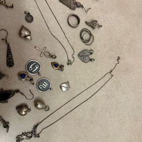 Silver jewelry used with 925 stamp weighing 267 g