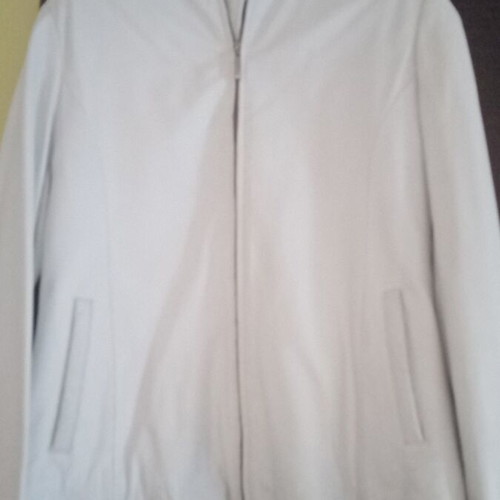 Women's white leather jacket with detachable collar like new