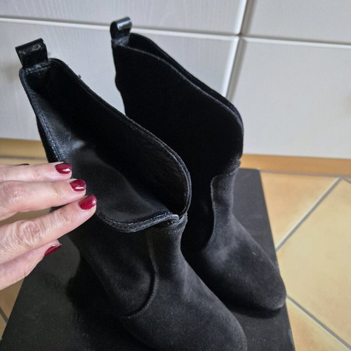 Pinko Women's High Ankle Boot like new, suede, black, size 37