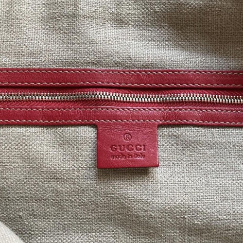 Gucci shoulder bag red like new