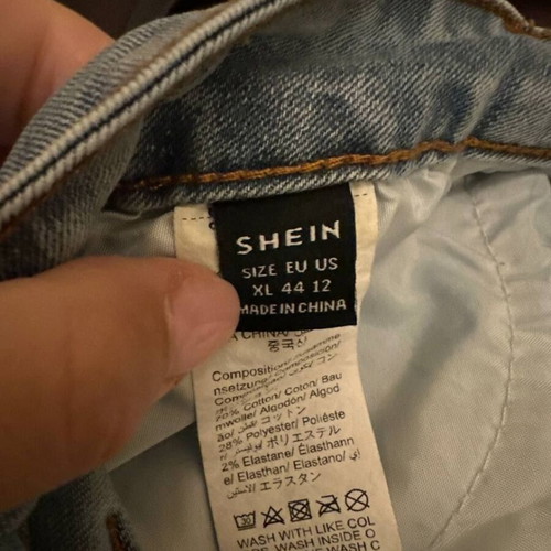 Shein flare jeans with slits at bottom like new, size XL