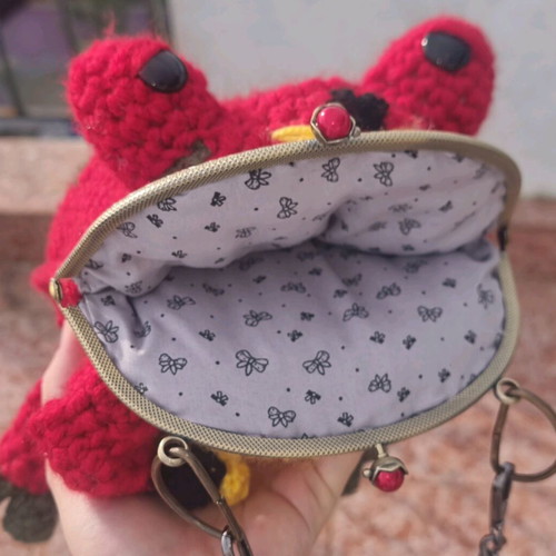 Crochet Frog Purse like new