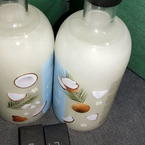 Lavish Care shower gels and eye liners new, set of 2+2