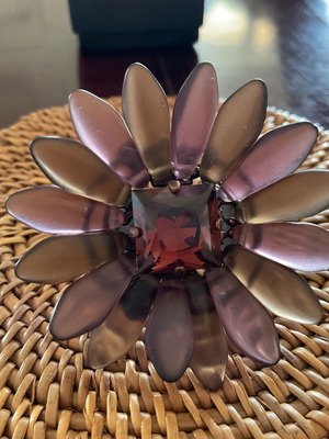 Ring with Murano crystals new, purple flower design