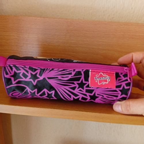 Antonella pencil case from Patty series like new with 2 badges