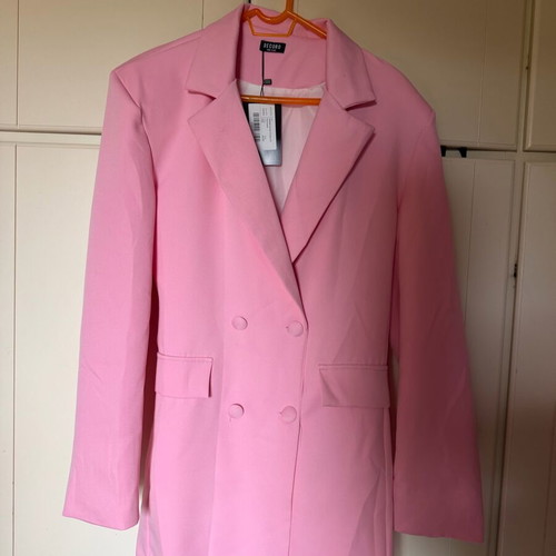 Decoro pink blazer dress new, one size