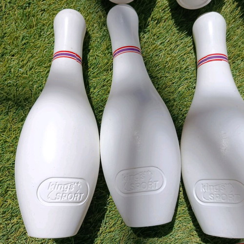 LiveUp Junior children's bowling set used, 10 pins and 2 balls