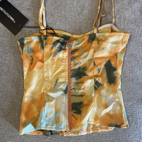 Bustier Pretty Little Thing new with straps