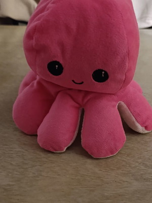 Octopus plush reversible emotions toy used, normal size