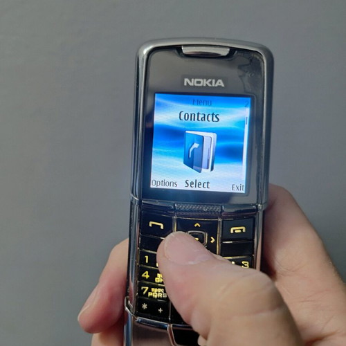 Nokia 8800 used with 2 extra batteries and charger