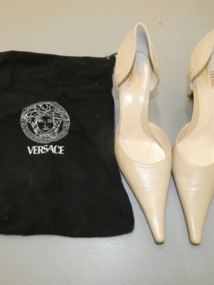 Gianni Versace Vintage Δερμάτινες Γόβες D'Orsay Μέγεθος 39 Σαν Καινούργιο