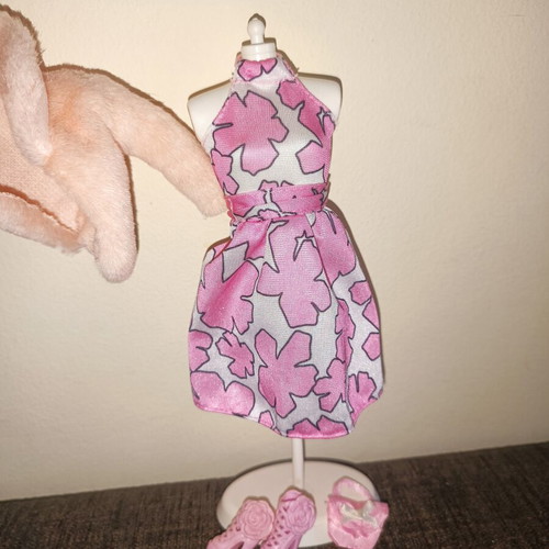 Barbie Fashionistas pink dress with matching shoes and handbag