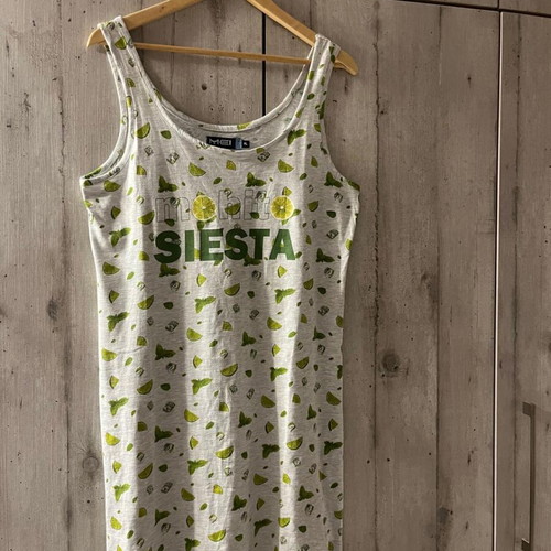 MEI nightdress like new, white and green, size XL