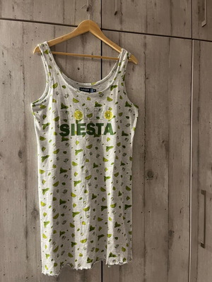 MEI nightdress like new, white and green, size XL