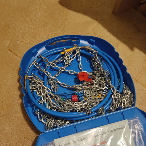 Skipass 095 snow chains new, Italian made, sizes 195-75-15 etc.