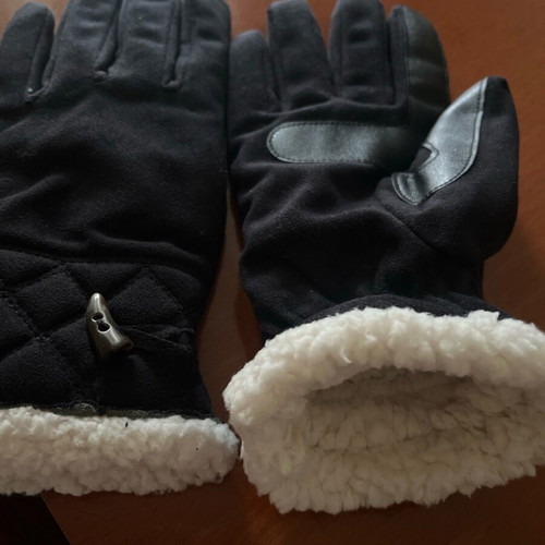 Gloves for cold weather like new, warm and stylish