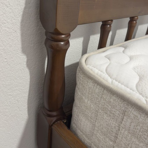 Wooden single bed 100x200 cm used, classic rustic style