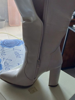 Boots like new, white and cream, size 36