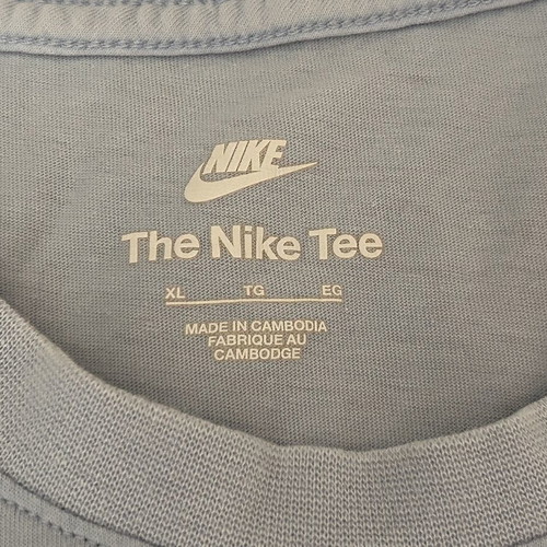 Nike Sportswear Club men's T-shirt XL used