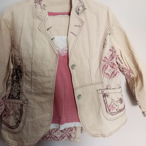 Women's set with pants, sleeveless blouse and jacket, beige and pink