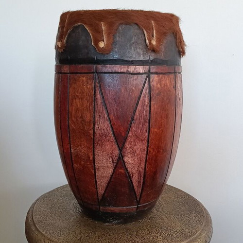 African Tarambuka Drum new, natural leather and wood