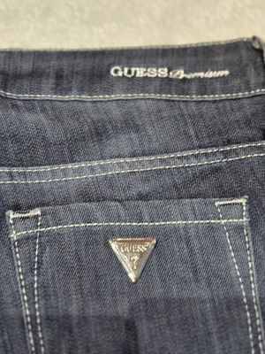 Guess women's jeans like new, size 30 label fits 28-29