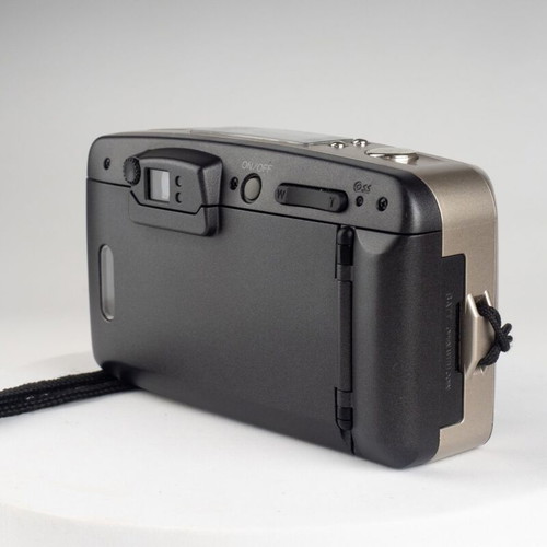 Minolta Riva Zoom 105 35mm point and shoot camera used
