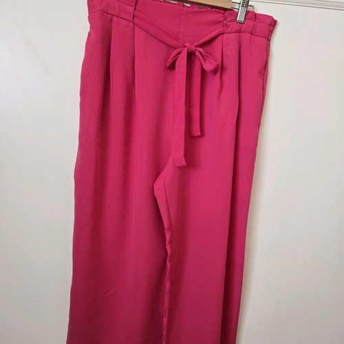 Zara cropped pants pink like new size L
