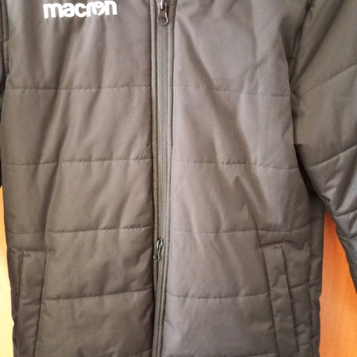 Macron sports jacket black like new for teen 140-160cm