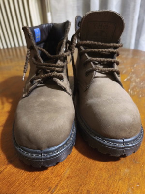 Men's boots size 45 used, brown
