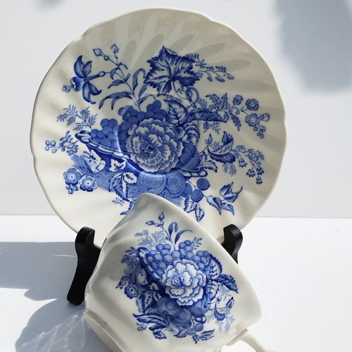 The Kirkwood Blue by Royal Doulton tea cup and saucer set like new