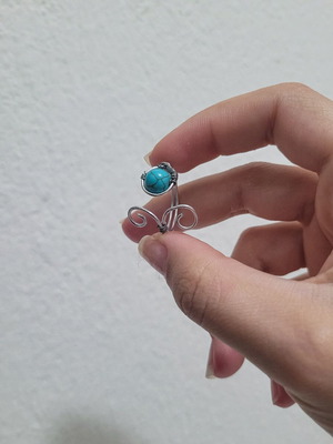 Boho wire ring with turquoise bead handmade, like new