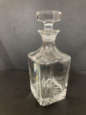 Crystal decanter