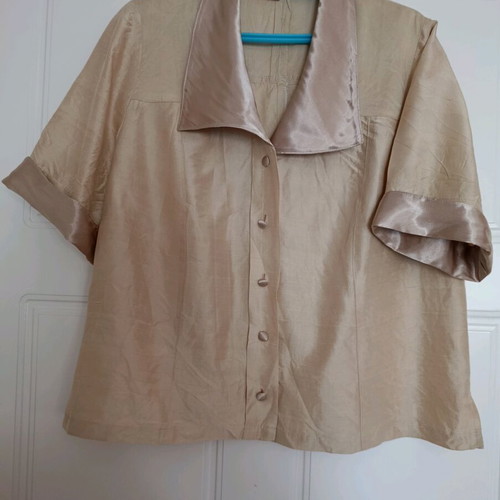 Formal shirt used, gold color, size XXL