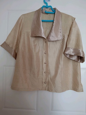 Formal shirt used, gold color, size XXL