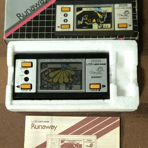 Gakken Runaway LCD Card Game like new, complete in box
