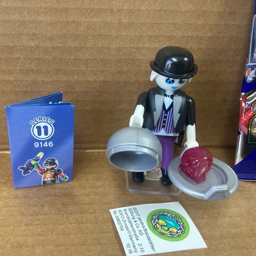 Playmobil 9146 Series 11 Ghost Butler new