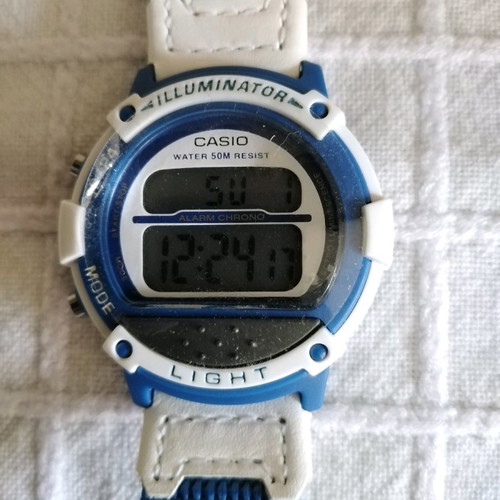 Casio children's watch new blue with box