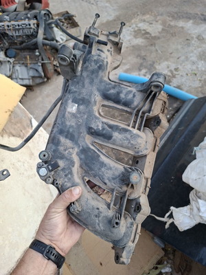 Mercedes W209 1.8cc Compressor Intake Manifold used