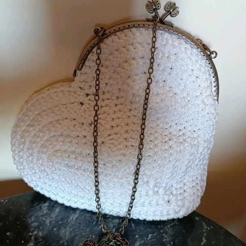Handmade knitted white heart-shaped bag new