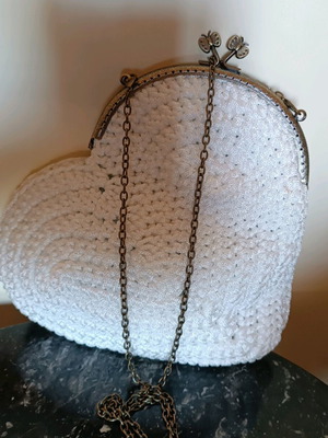 Handmade knitted white heart-shaped bag new