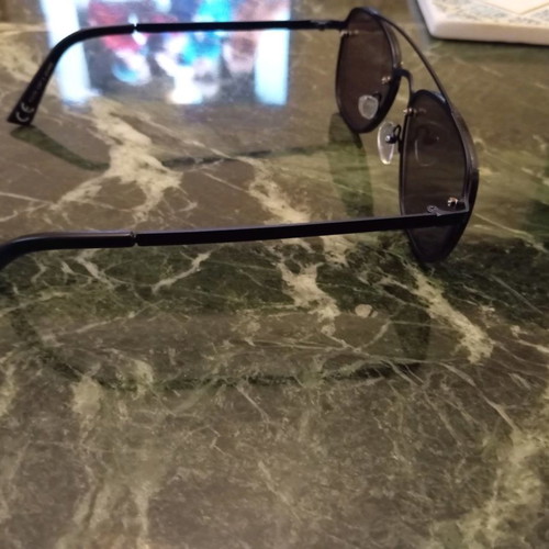 Sunglasses new with blue mirror lens