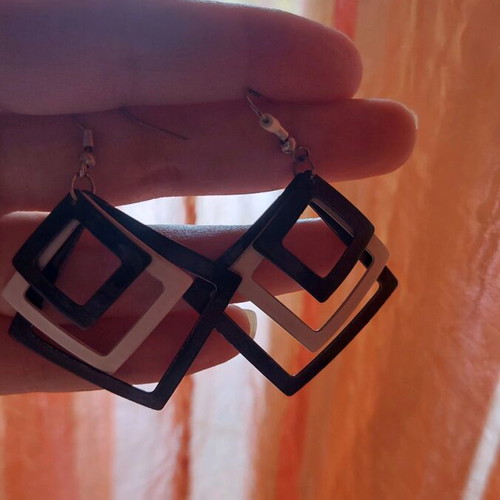 Geometric dangle earrings like new, black and white