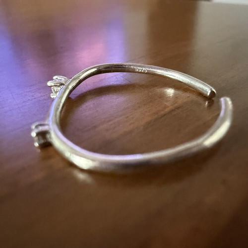 Silver ring with zirconia, adjustable, used