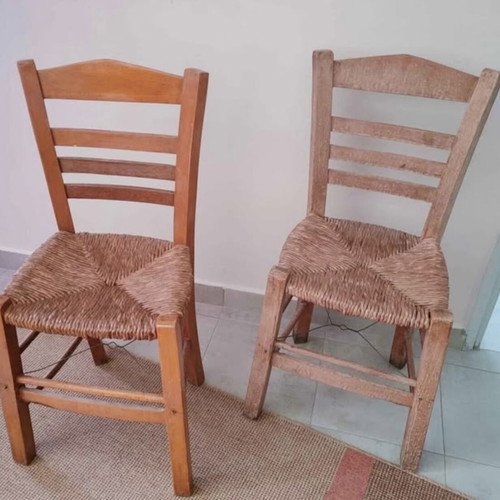 Chairs used, set of 4, with varnish and without